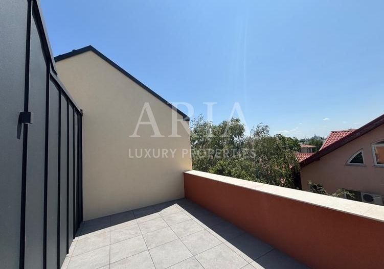 VILA MODERNA IN COMPLEX PRIVAT - Poză 9