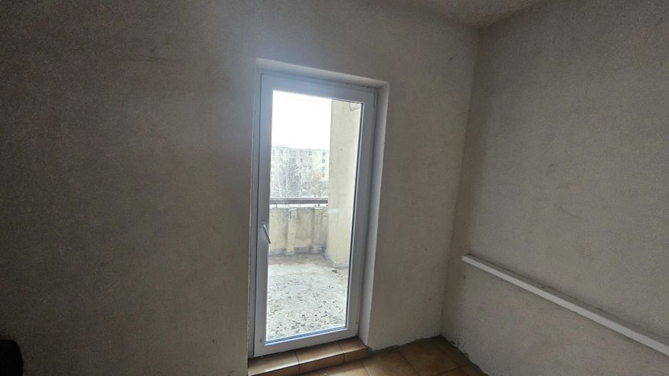 Apartament 3 camere, Ultracentral, Costesti - Poză 2