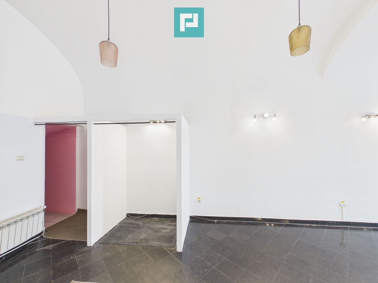 DE ÎNCHIRIAT | SPAȚIU COMERCIAL 60 MP ULTRACENTRAL - Poză 6