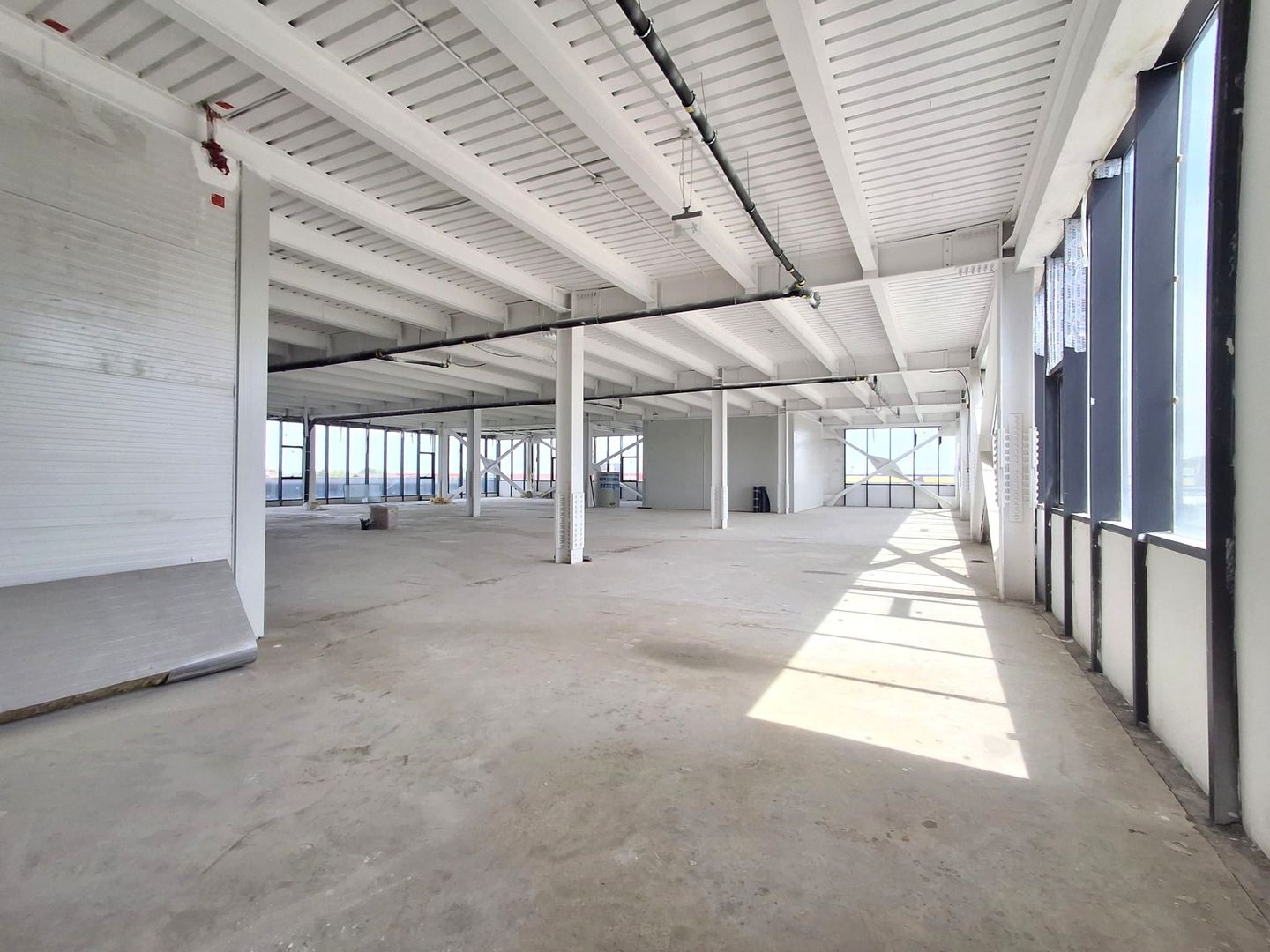 De Inchiriat Spatiu Comercial Stefanesti de Jos  - Center Stefanesti - Poză 8