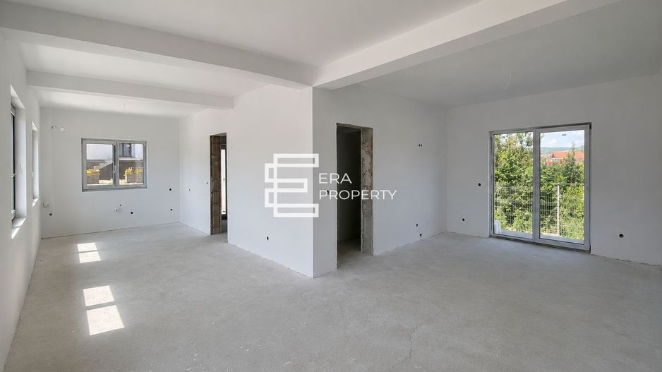 Duplex 4 camere -intabulat- teren 300 mp  -Locație Centrală, Sura Mică - Poză 2