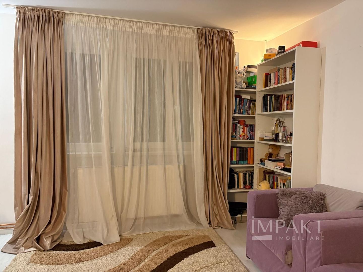 Casa frumoasa de vanzare la curte comuna, zona Centrala! - Poză 8