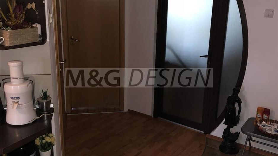 Apart  2 cam spațios Aradului- parter cu balcon centrala proprie - Poză 15