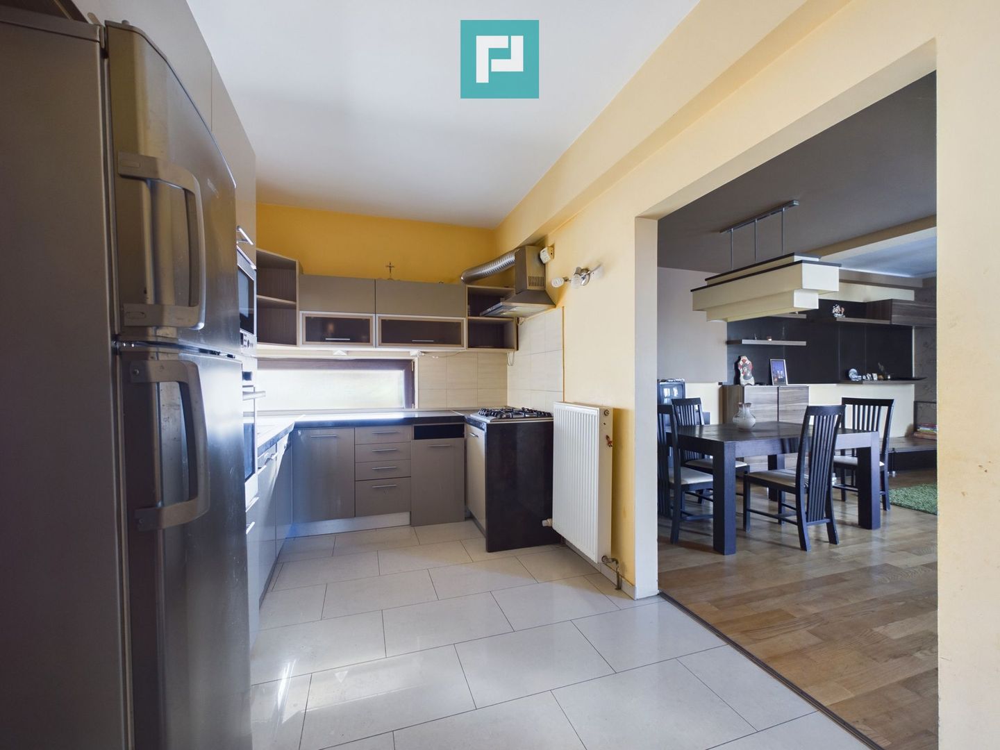 Vilă spațioasă cu 8 camere, Grădiște - Poză 11