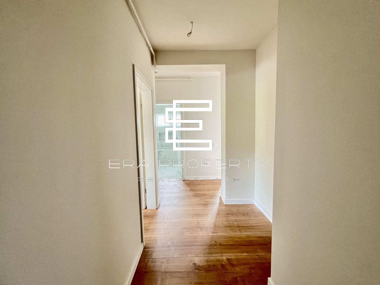 Apartament  54 mp/ ETAJ 1/zona Aeroport /Sibiu - Poză 7