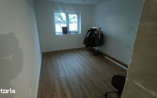 Casă 4 Camere, 2 Bai, 900mp Teren - Poză 7