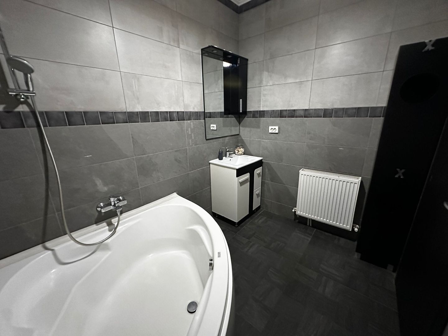 2 Camere la 7 min Metrou Pacii Bloc Nou Centrala Proprie Gorjului 2020 - Poză 6