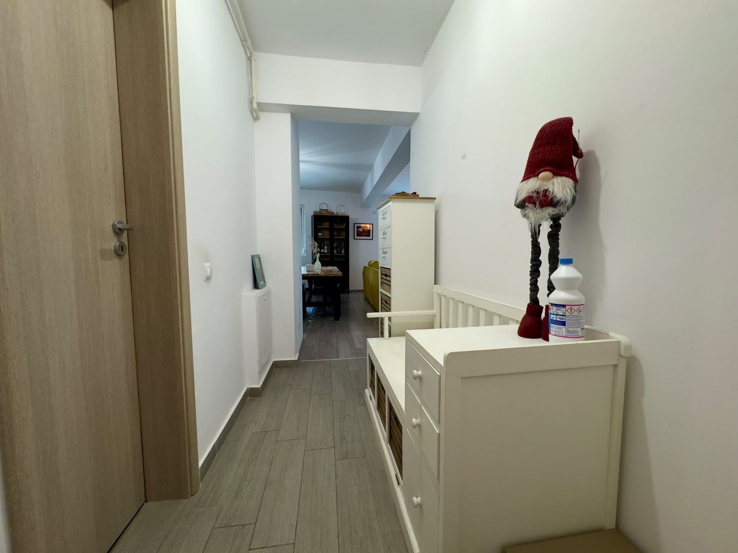 3 camere Semidecomandat | 2 bai | Parcare | Mobilat Utilat | Curte - Poză 10