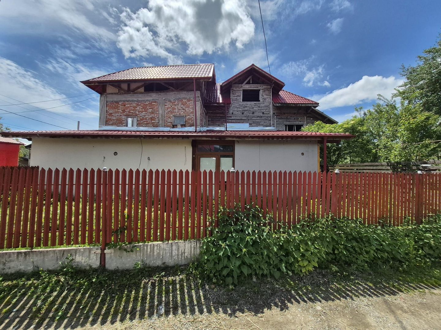 Spatiu comercial+Locuinta 664 mp construiti+anexa 16 mp si teren 845mp - Poză 3