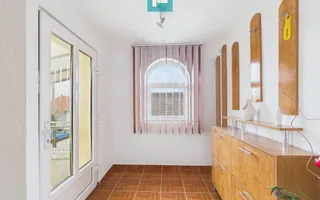 Casă complet modernizată, P+1 în Buteni, Arad - Poză 19