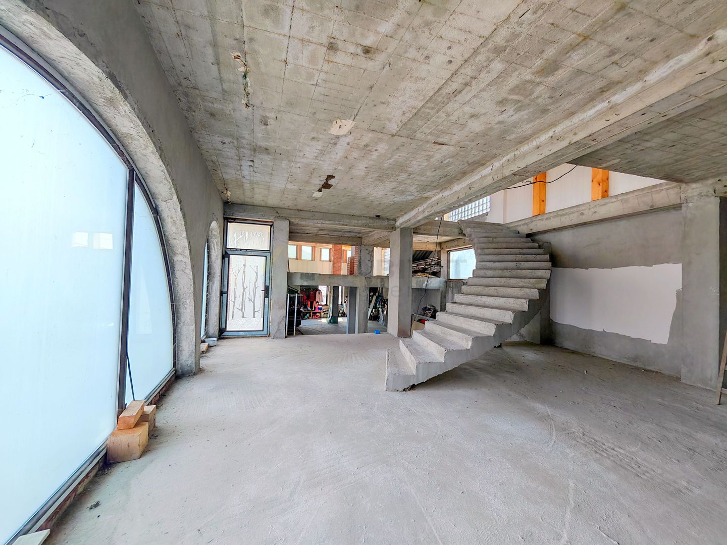 Oportunitate I în Centrul Târgoviștei: Clădire de 498 mp - Poză 17