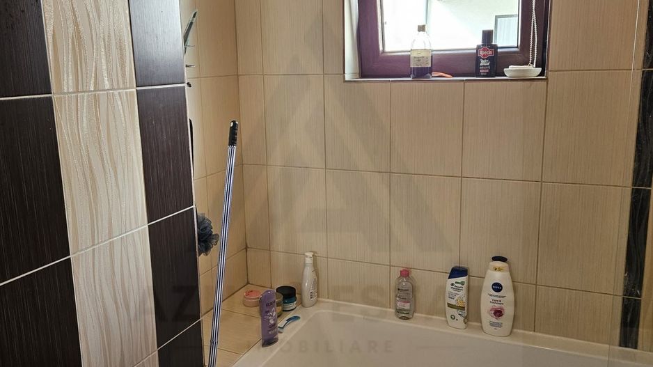 Apartament 3 camere baie cu geam parcare privata si lift pe Dna Stanca - Poză 12