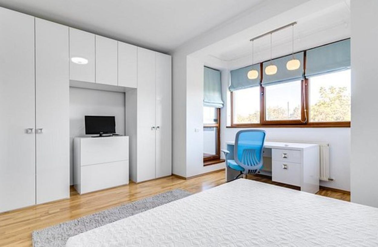 Inchiriere apartament 4 camere | Sisesti | Parcare subterana - Poză 6