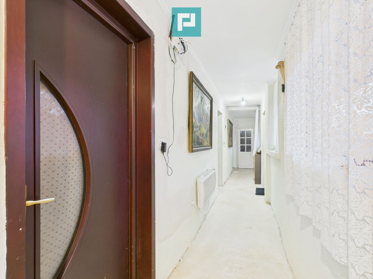 Casă complet renovată în Orțișoara. - Poză 17