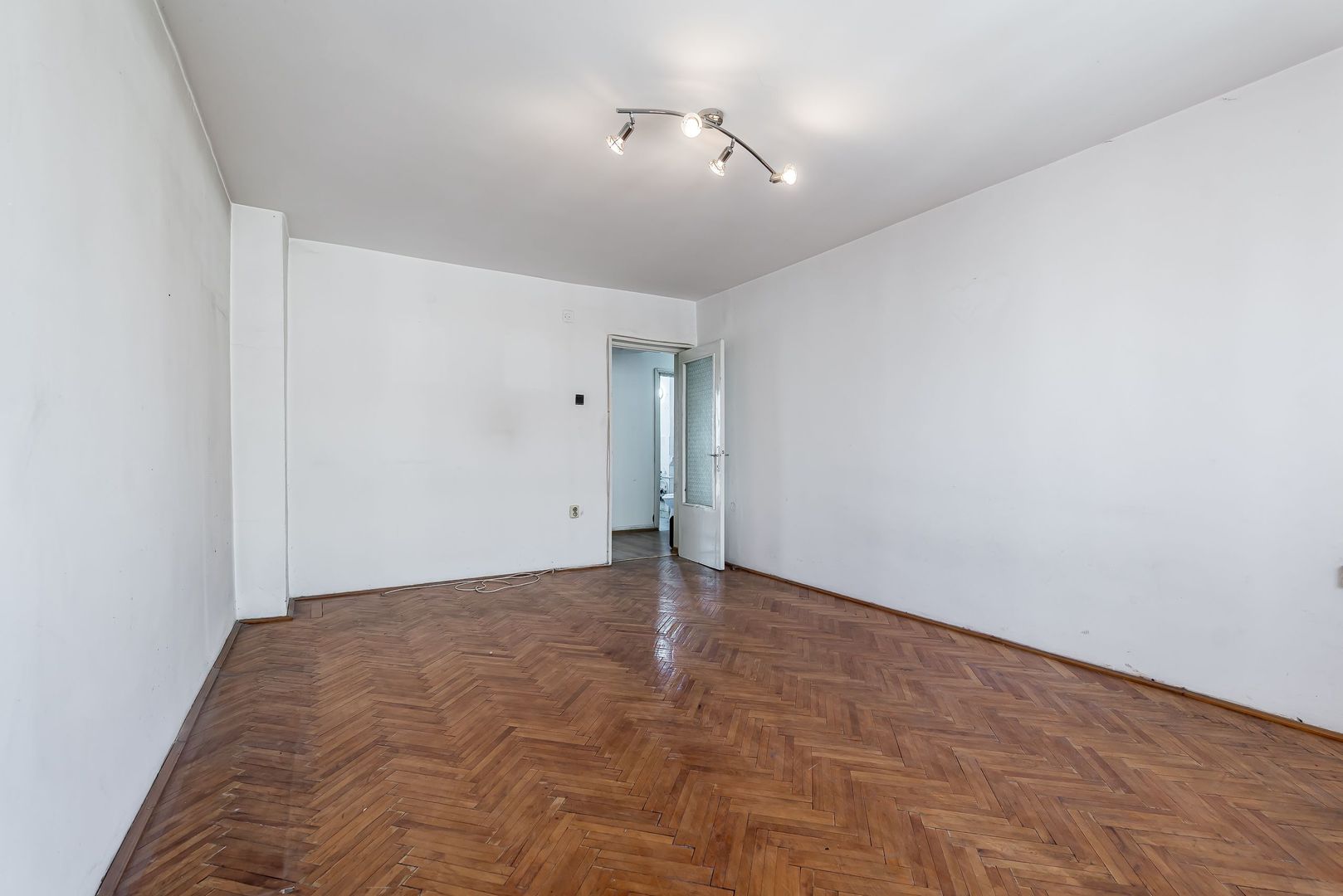 Apartament spatios cu 2 camere decomandat la etajul 3 Comision 0 - Poză 7