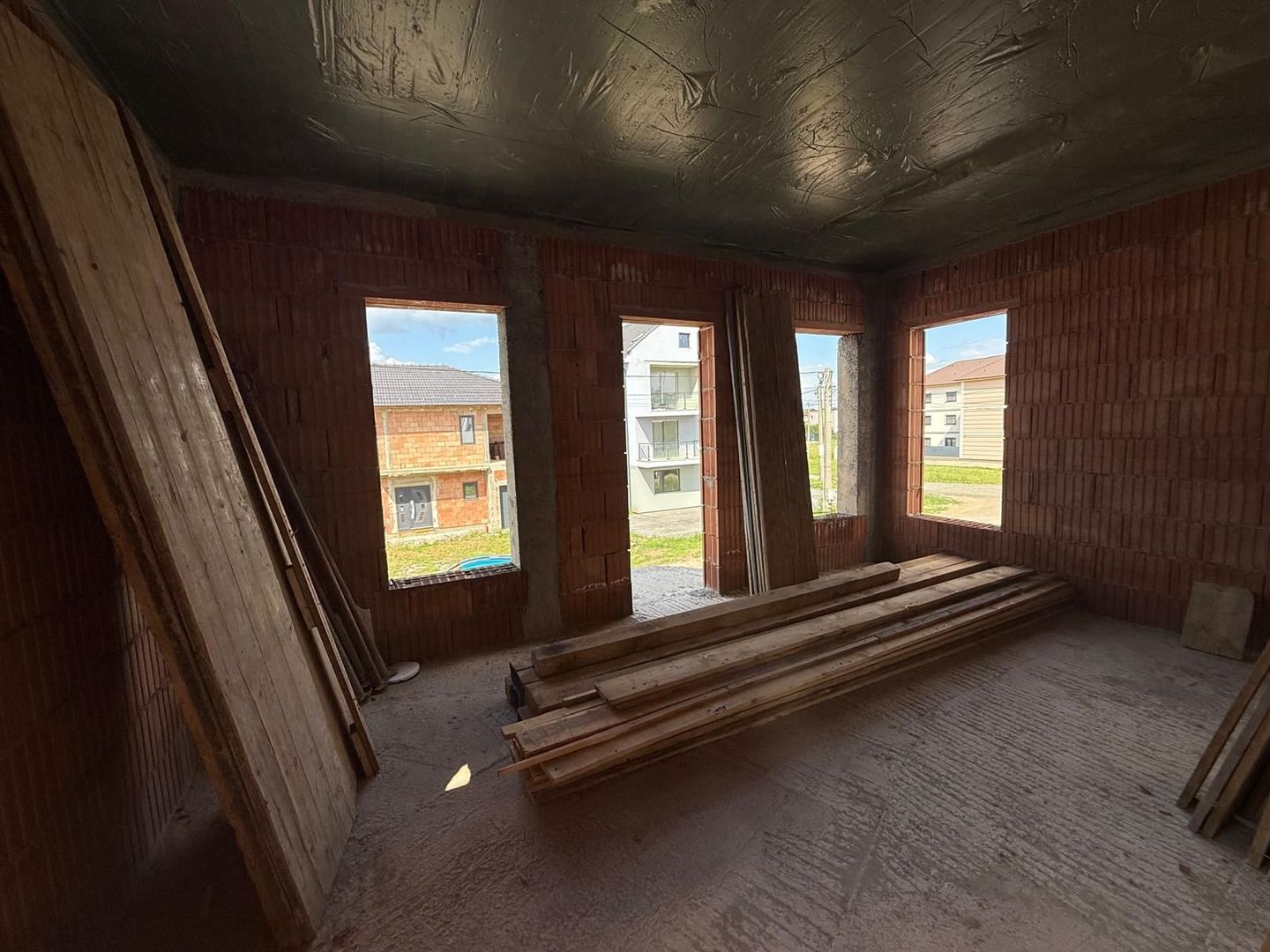 Duplex la rosu - 3 dormitare- Dumbravita - Poză 11