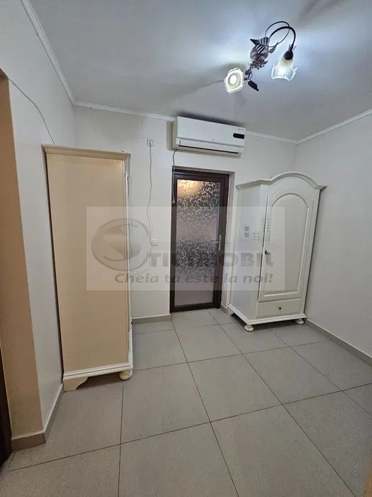 Ap 3 camere–vis-a-vis de Colegiul Național „Costache Negruzzi"- 750 E - Poză 5