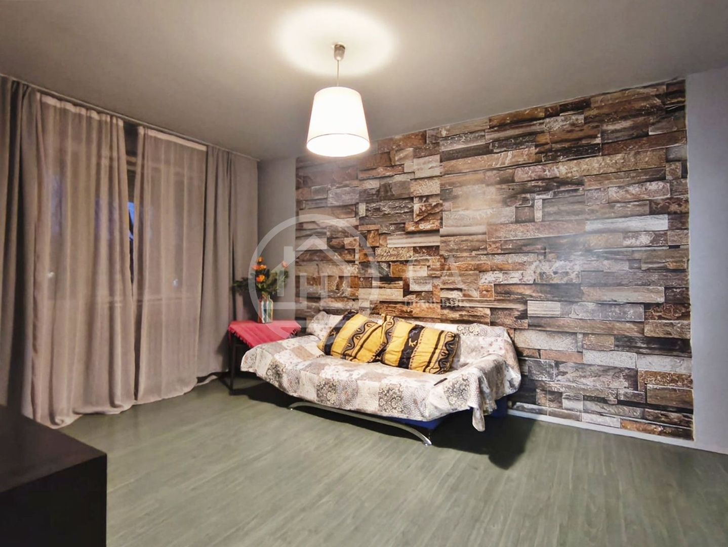 Apartament de închiriat cu 3 camere in zona Rogerius, Oradea - Poză 2