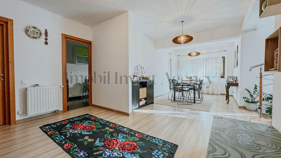 Vila cu 4 camere in Pipera in complex securizat - Poză 6