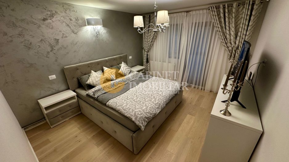 Nicolina - Apartament 3 Camere Decomandat -Etaj3  + Loc De Parcare ,Bloc - 1992 - Poză 4