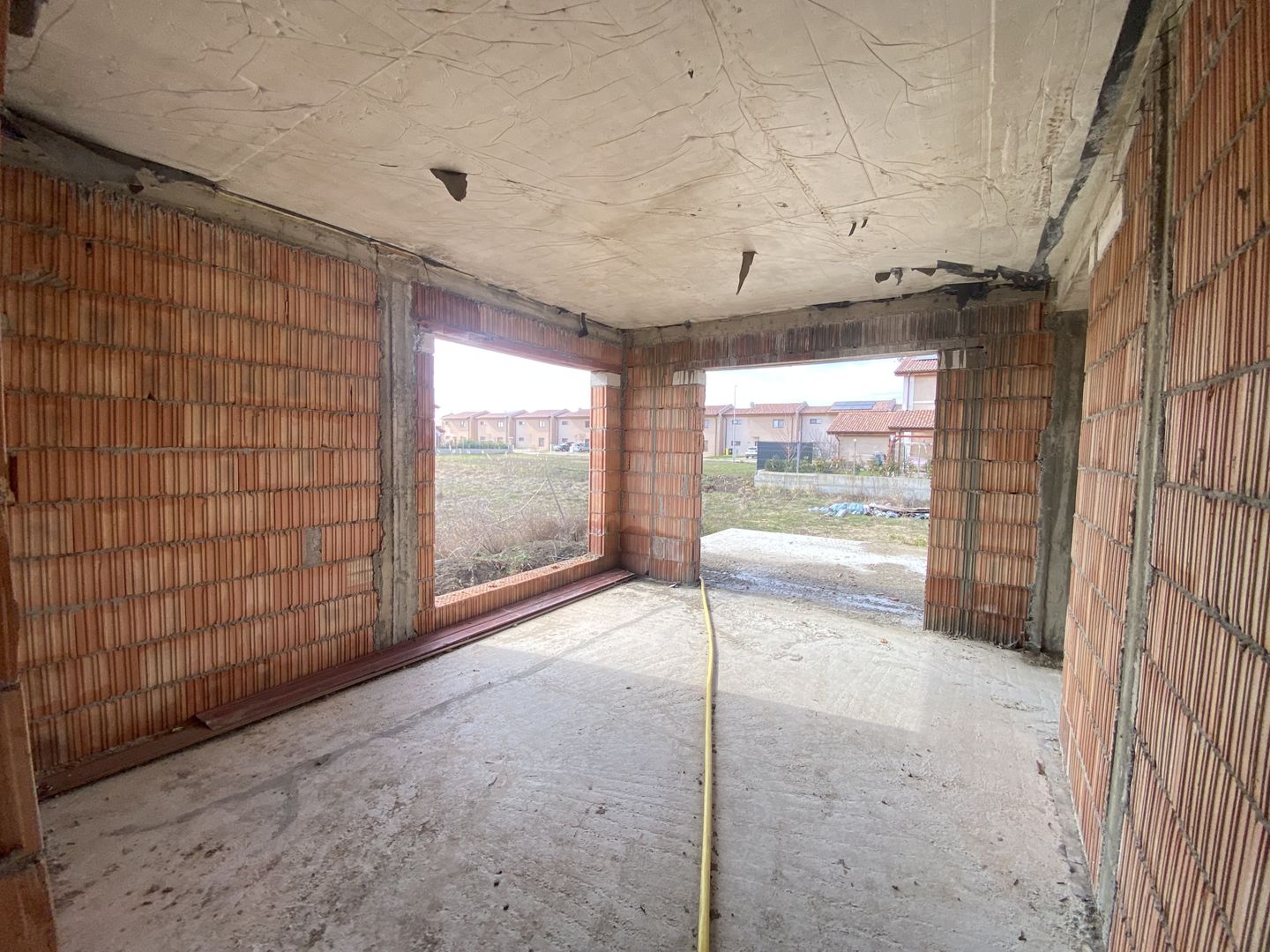 COMISION 0, CASĂ LA ROSU IN SACALAZ, 5 Camere, 107mp Utili, 300mp Teren - Poză 10