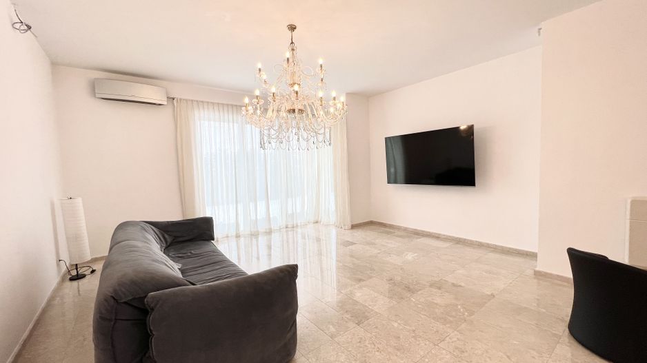 Proprietate deosebita suprafete generoase 580 mp teren 2076 mp - Poză 5