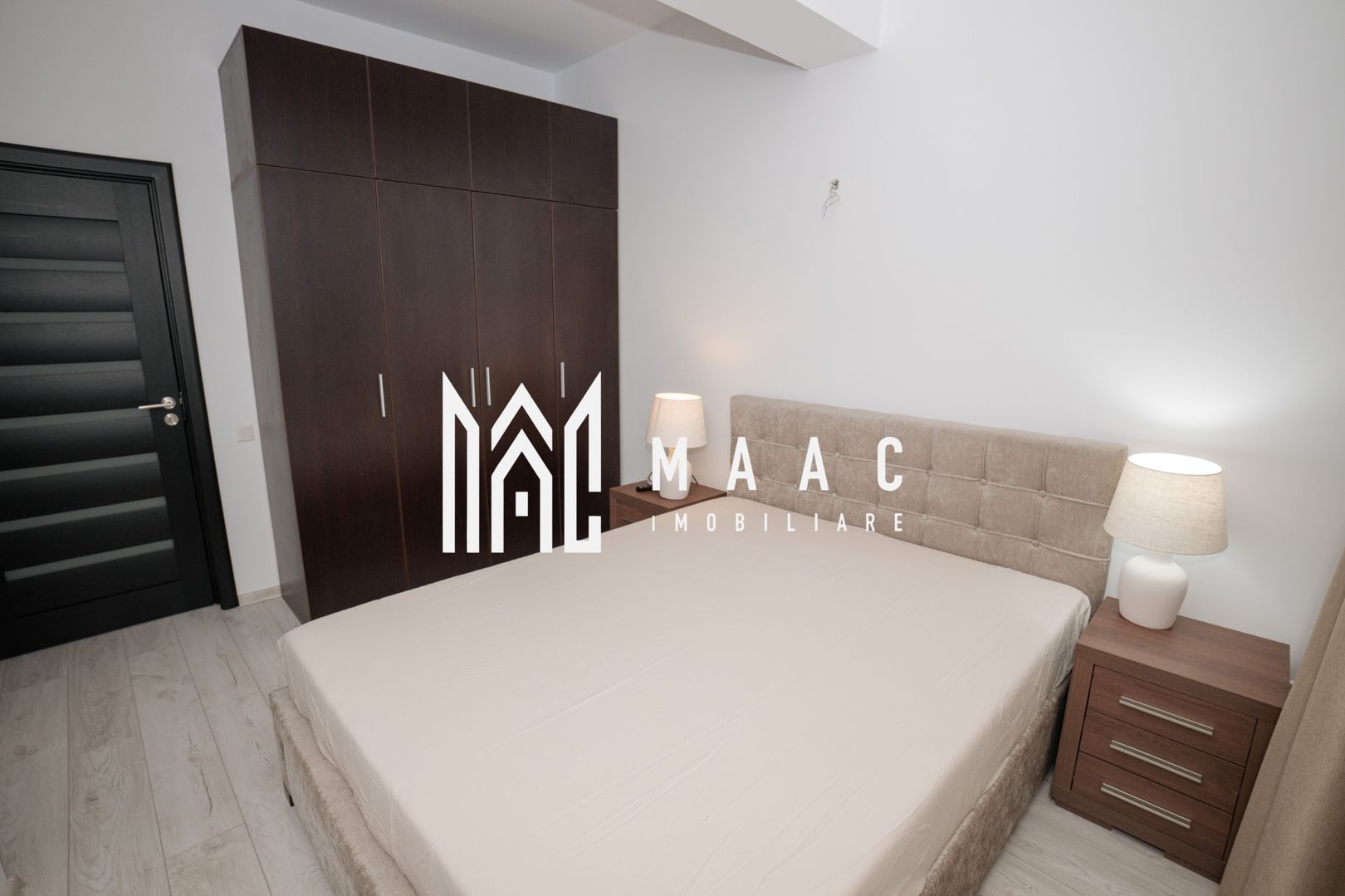 Apartament de vanzare 3 camere - Poză 1