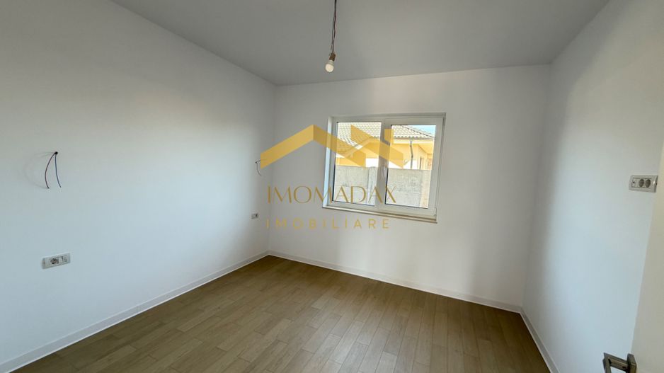 -Casa individuală -4 camere -2 băi - - Poză 13