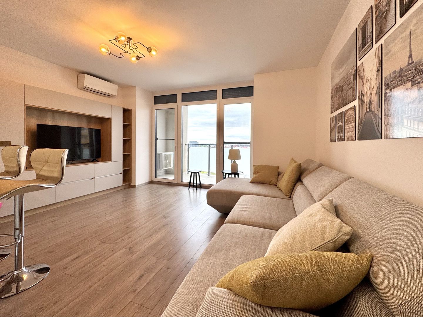 Apartament elegant 3 camere | Zona Olimpia – Stadion | Garaj| - Poză 1