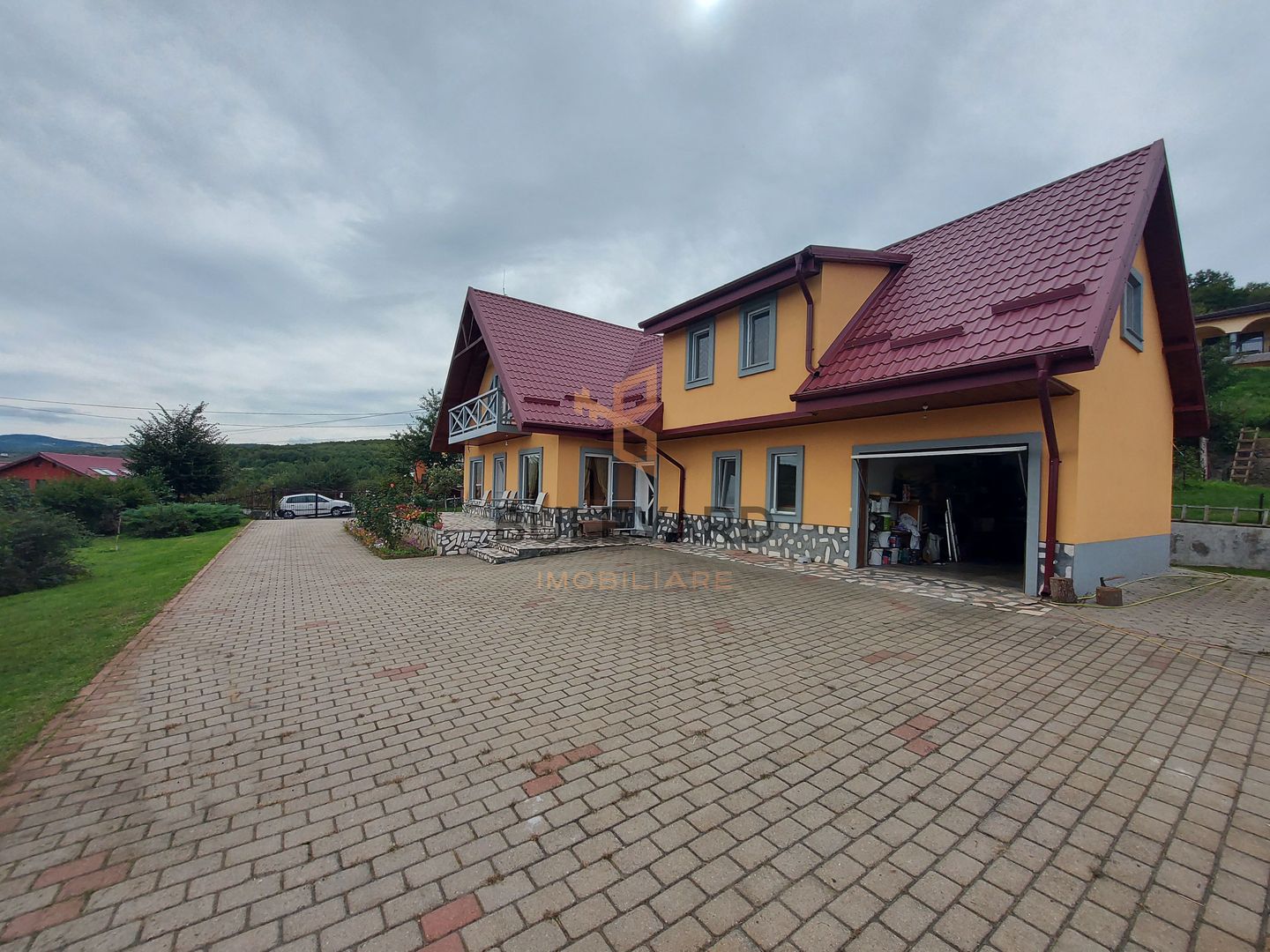 Casa individula cu teren de 1077 mp! - Poză 1