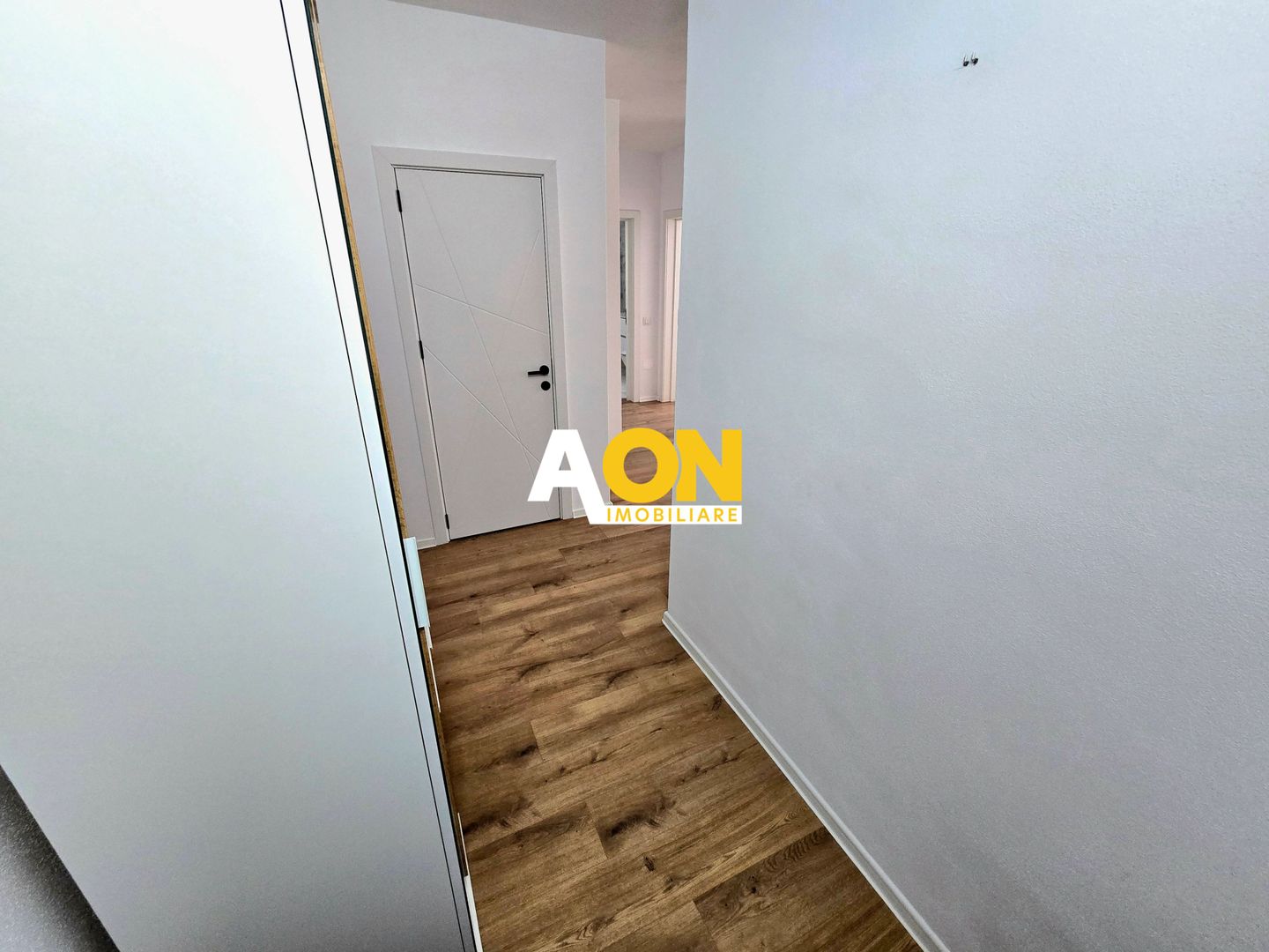 Apartament cu 3 Camere, Bloc Nou, Etaj 1, Zona Arex - Poză 10