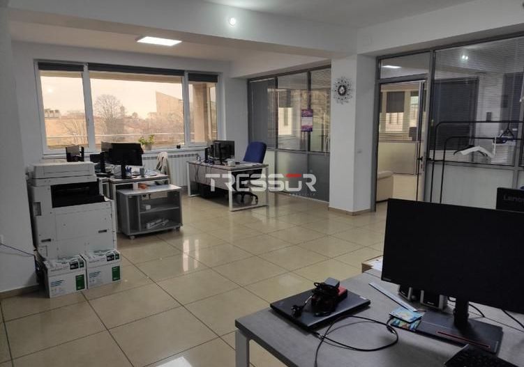 SPAȚIU COMERCIAL / BIROURI DE VÂNZARE | 425 MP TOTAL - Poză 1