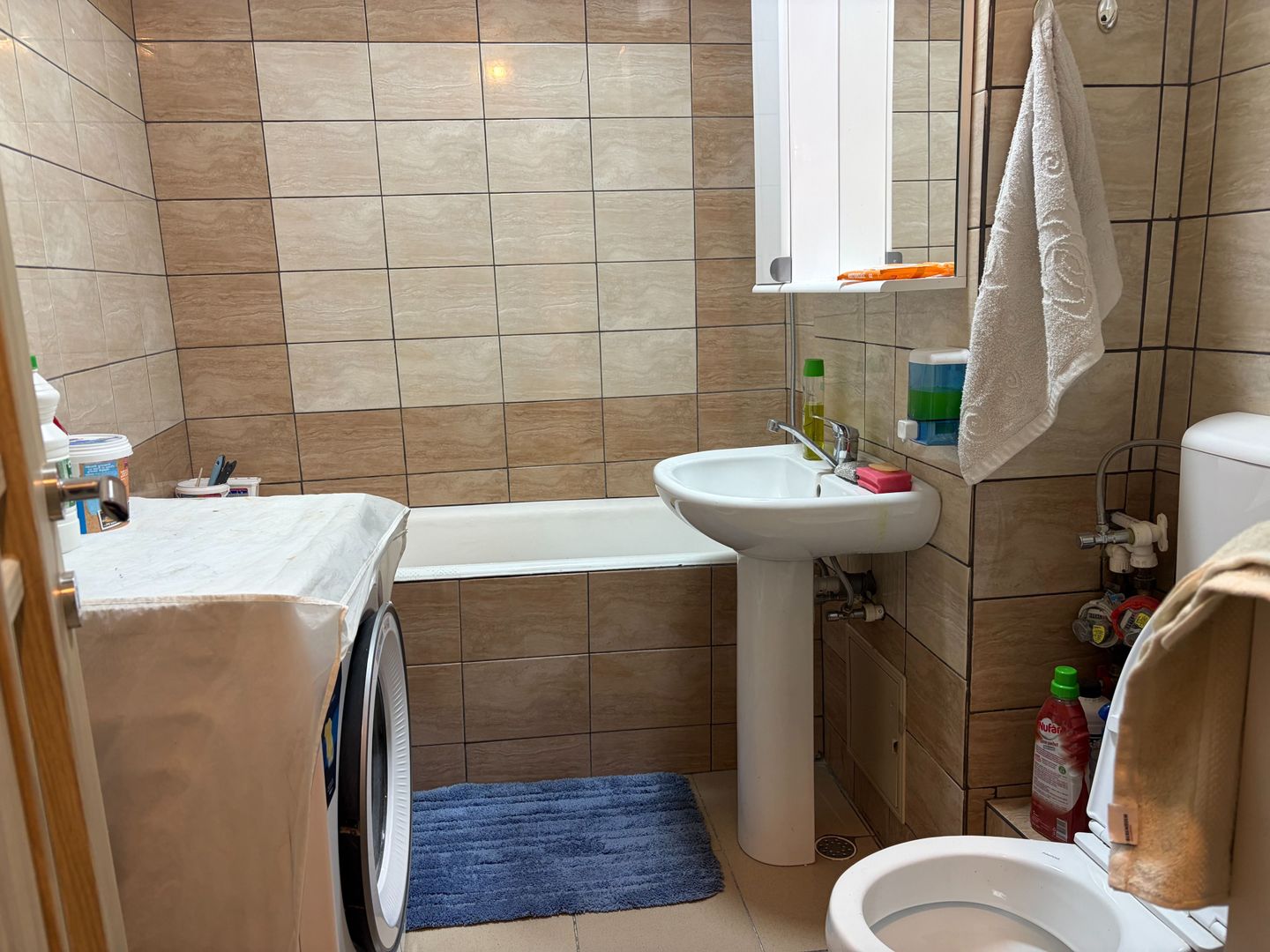 Apartament spatios cu trei camere, Aparatorii Patriei, 124.000€ - Poză 13