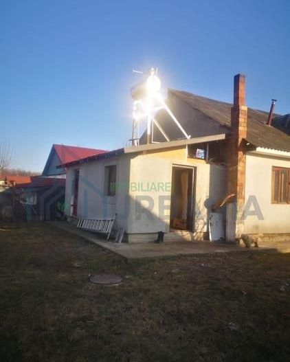 Casă de vânzare în Ciurea – 3 camere, parter, necesită renovare - Poză 3