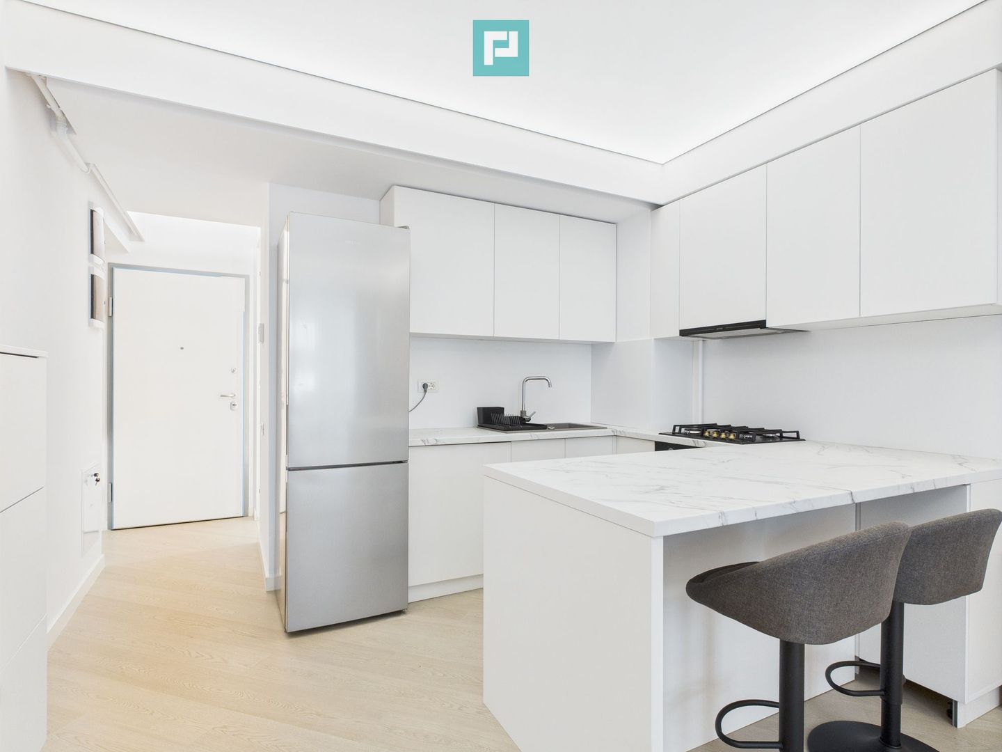 Vand Apartament 2 camere Cortina North - mobilat si utilat - Poză 3