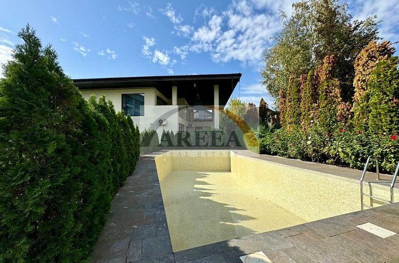 Vila lux de vanzare in cel mai dorit complex din Erou Iancu Nicolae-locatie rara - Poză 38