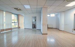 Cladire de birouri Vitan pretabilă pentru diverse afaceri. - Poză 11