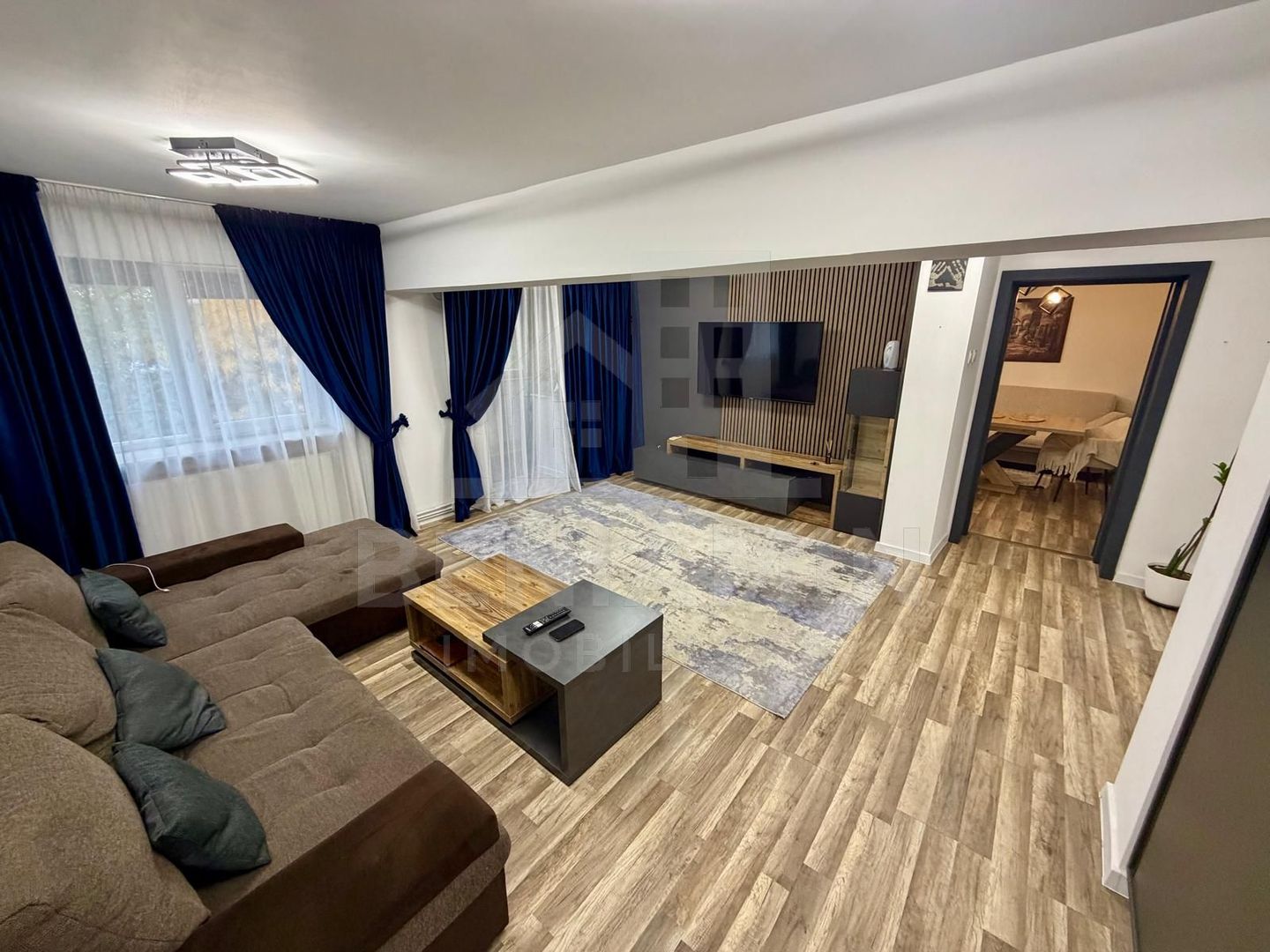 3 camere transformat in 2 - renovat 1 mai etaj 2 cu 2 bai - centrala - Poză 1