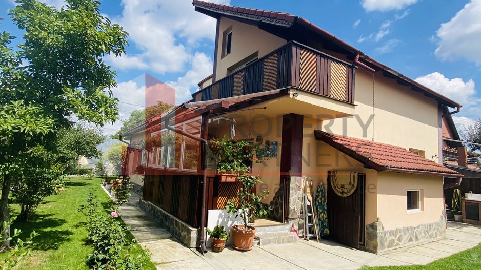 Casa deosebita Ghimbav - Poză 4