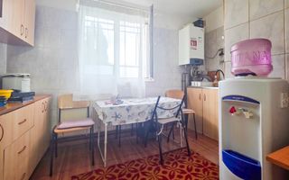 Apartament intim de 3 camere, complet mobilat și utilat + centrala - Poză 4