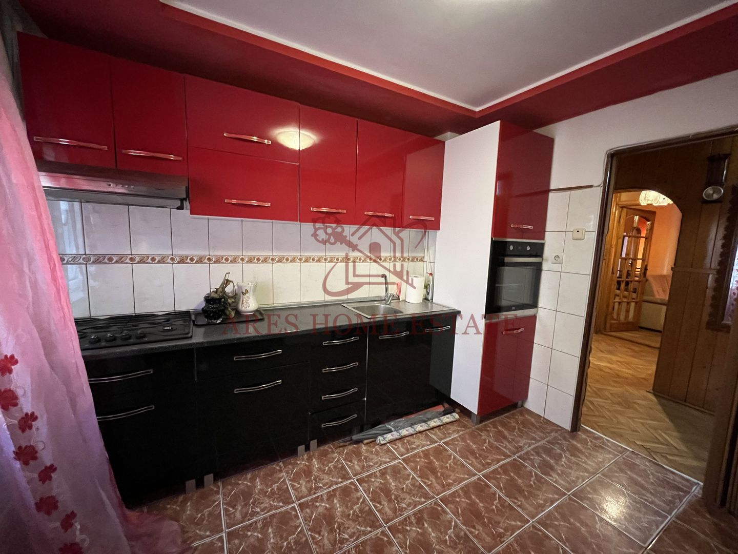Apartament decomandat, zona Dambovita | Etaj 2 | Centrala proprie - Poză 13