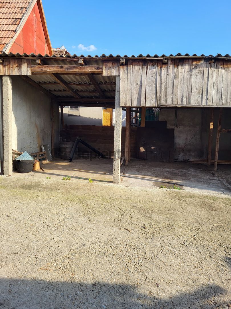 Casa de vanzare pentru 2 familii 5 camere 482mp - Poză 19