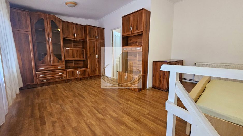 Apartament cu 2 camere de vânzare  la casa in curte comuna - Poză 1