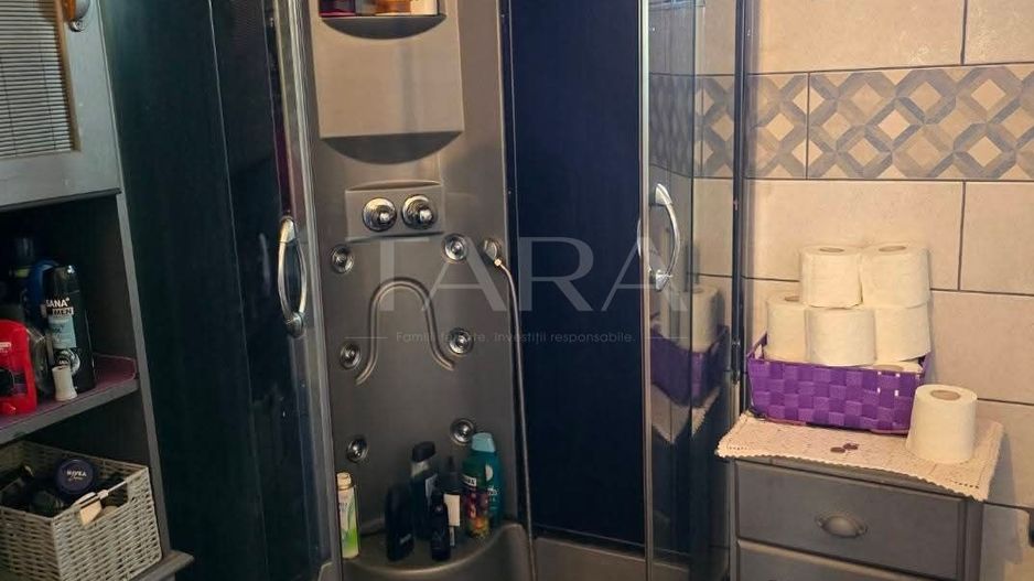 Casă spațioasă, 556 mp teren – Câmpenești, mobilată și utilată - Poză 5