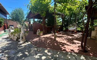 Vila impresionanta Husi + 2835 mp teren, P+1+M, constructie deosebita - Poză 12