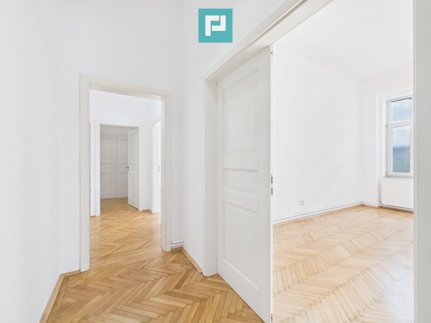 Apartament 3 camere, renovat în Zona Ultracentală - Poză 3