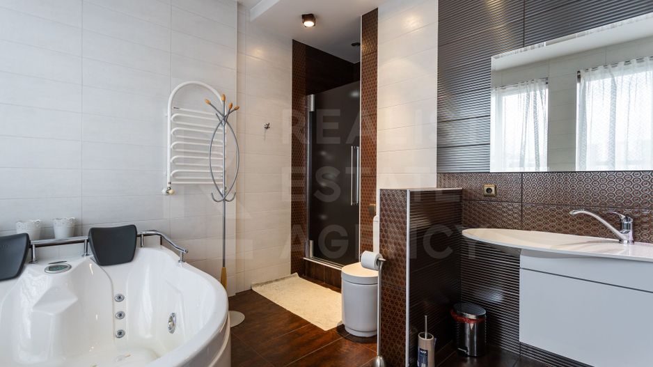 Chirie, apartament, 4 camere, strada Mihai Eminescu, Centru - Poză 17