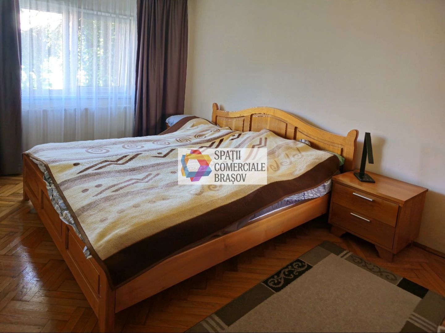 Apartament cu patru camere, zona Tractorul 81 mp - Poză 4