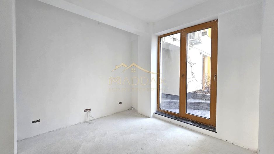 Apartament de vanzare 3 camere + curte 75mp***Domenii - Poză 8