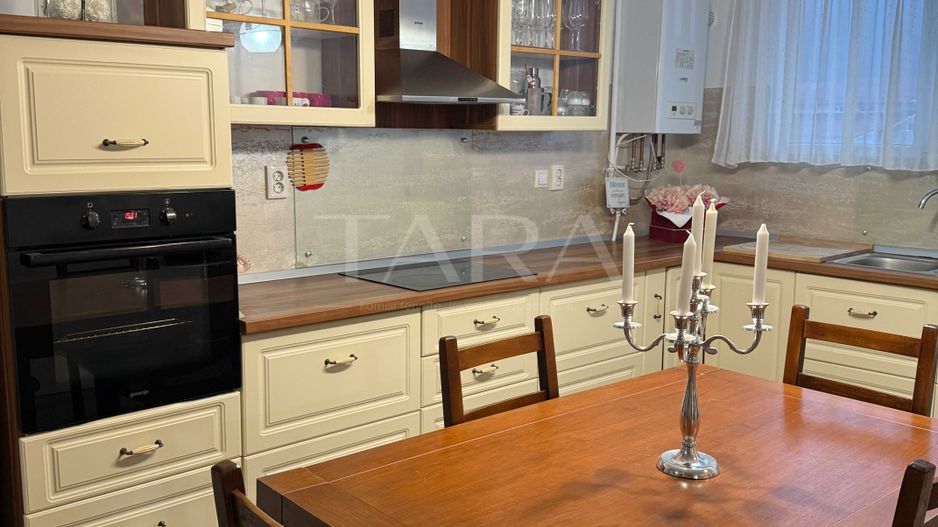 Apartament 3 camere, preț avantajos în Floresti. - Poză 1